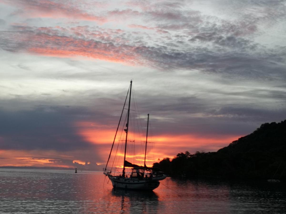 Cafe Del Mar Sapzurro Acomodação com café da manhã Exterior foto